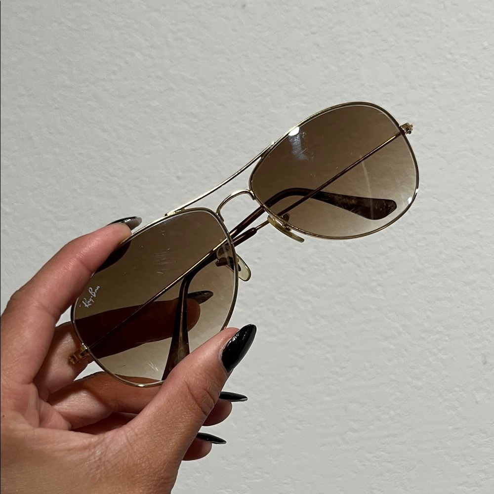 Ray-Ban Gold Frame Aviator Sunglasses with Brown Gradient Lenses